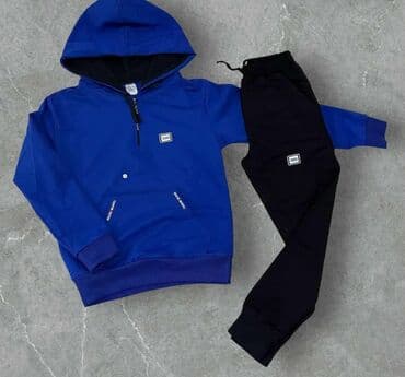 nike tech fleece komplet srbija: Muška trenerka sa kapuljačom i crnim donjim delom. Gornji deo je plave — 1
