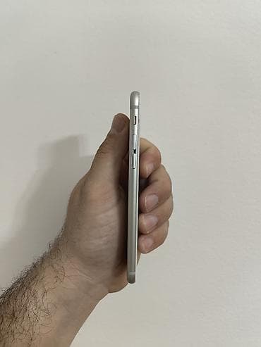 samsung s9 polovan: Iphone 6s beli sa 32 gb memorije, sim free icloud free. Ok očuvan, i — 3