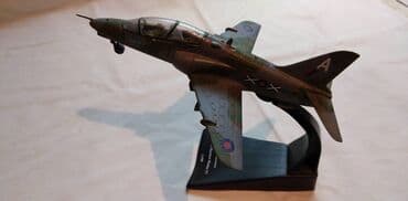sobno cvece slike i nazivi: Avion Amercom British Aerospace Hawk sve je original,slomljen gornji — 3