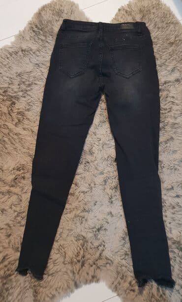 nike air max plus black silver white: Farmerke crni teksas iscepkane sa rajfislusima na nogavicama.Imaju — 4