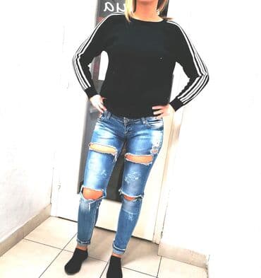 pocepane pantalone: Farmerice Uvoz Francuska
Extra model
Vel 26
Sa dosta elastina — 3