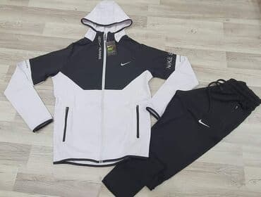 exit trenerke: TOP PONUDA Veličina S M L XL XXL Cena 5300 dinara Moguca zamena — 10