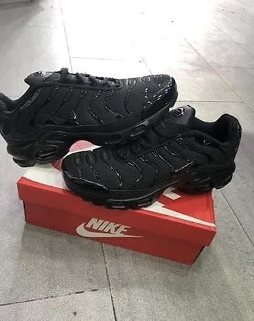 kargo pantalone zenske: Nike Air Max Plus (TN) – triple black - Model: 60 - Boja: potpuno — 5