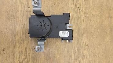 polovne baterije za laptop: ANTENSKO POJACALO ZA AUDI A3 | Polovni delovi za Audi: A4 B8, B8.5 — 1