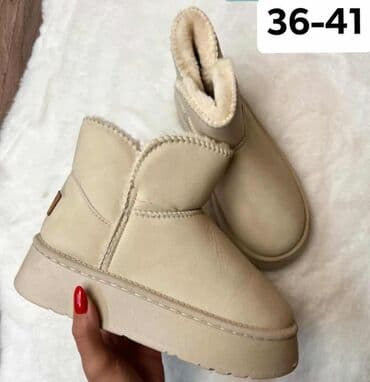 new yorker srb: High boots — 1