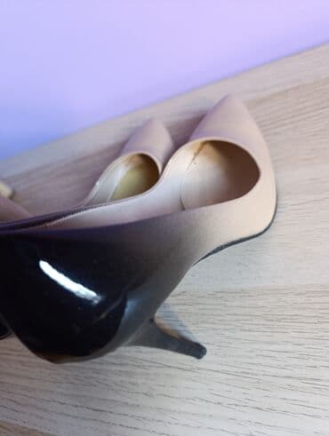 bata zenske cipele: Salonke, 39 — 1