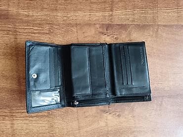 parfois srbija novcanici: Crni trifold novčanik od kože/eko‑, klasičnog dizajna. - Preklop sa — 5
