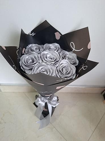 win win duseci na naduvavanje: Saten buketi ruža – dekorativni aranžmani dugotrajne lepote - Ručno — 2