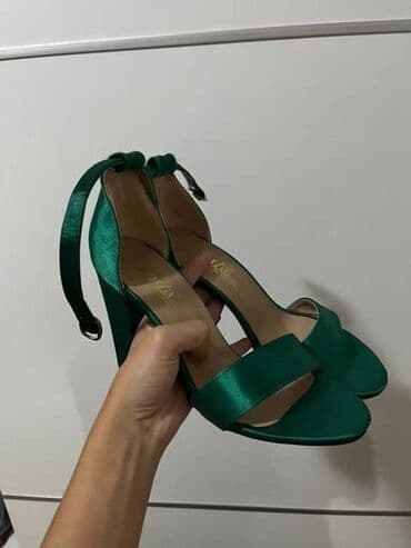 Women's Footwear: Sandals, 36 — 2