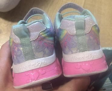 Dečije patike Skechers Heart Lights – šarene svetleće patike sa srcima