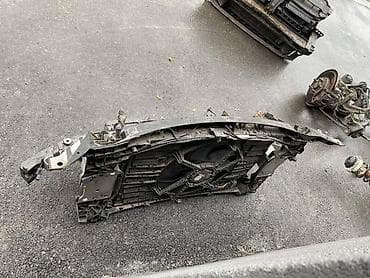 originalne auto presvlake: HLADNJAK ZA AUDI A4 | Kompletna prsa za Audi A4 B9 (300-H) — 1