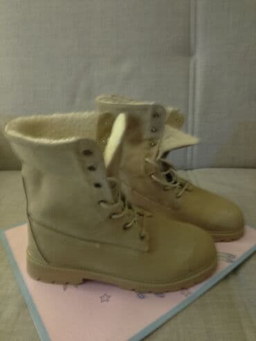 Ankle boots: High boots, 40 — 1