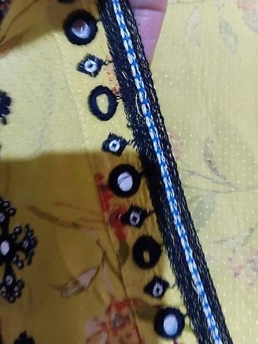 loafers cipele zenske: Ženska boho bluza sa vezom i čipkastim rukavima - Model: kratka bluza — 10