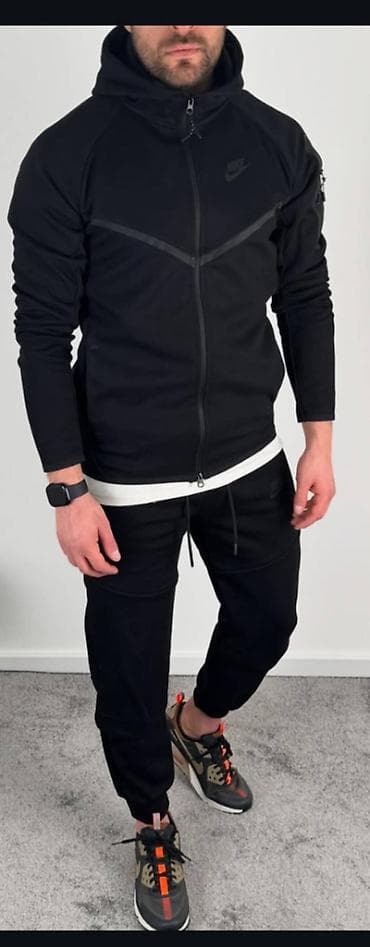 hm ski odelo: Muške pamučne trenerke M,L,XL,XXL veličine za 4400 din
pb — 2
