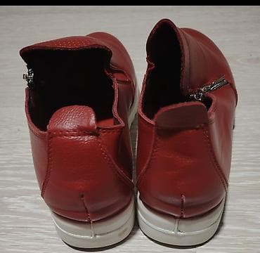 patike do 2000 dinara: Ženske casual patike/loafer cipele u jarko crvenoj boji. - Gornjište — 4