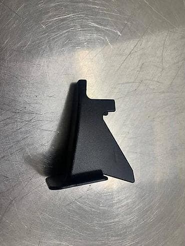 ger za metal uradi sam: POKLOPAC SINE ZADNJEG SEDISTA ZA VOLKSWAGEN POLO - 6R0886197 | — 1
