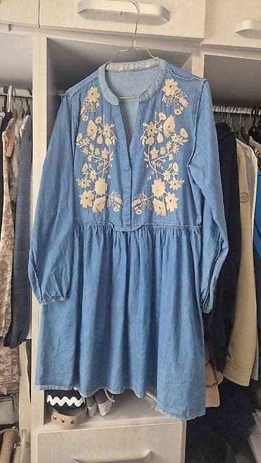 lidl patike zenske: Lot ženske garderobe – 4 komada 1) Crni džemper sa dodatkom bele — 10