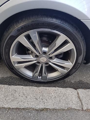 sila zatezanja: Prodaju se alu felne za Mercedes-Benz sa montiranim pneumaticima — 2