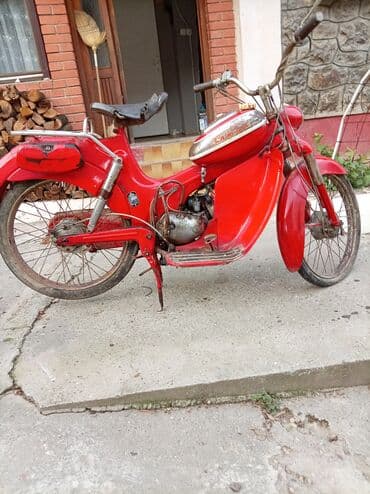 Auto delovi, gume i tjuning: Na prodaju moped iz 1959-te godine. više na telefon 065/827-5-480 — 2