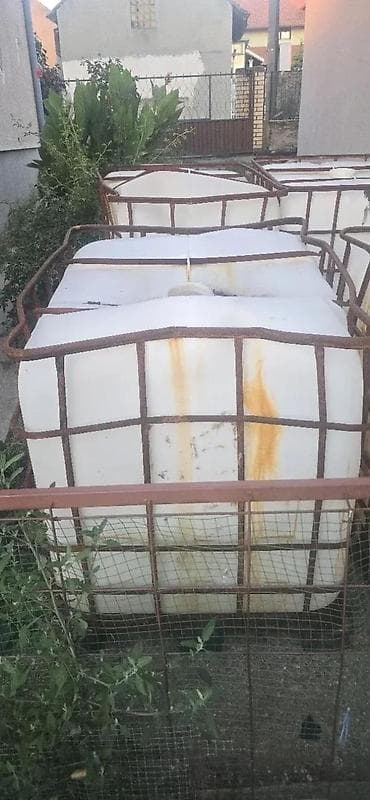 solar: CISTERNE ZA VODU 1000L | Cena je fiksna . 30e  cisterna je  cela — 3