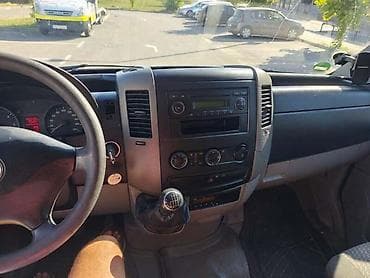 popular used cars serbia: VOLKSWAGEN CRAFTER 2.5 TDI | Kombi doteran na tockovimau odlicnom — 4