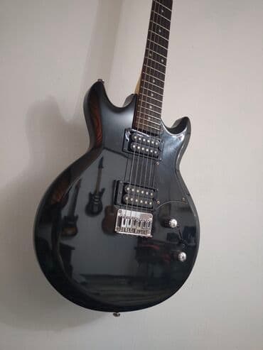 delovi za maketu fice: Električna gitara Ibanez, idealna za početnike i napredne svirače. Ima — 2
