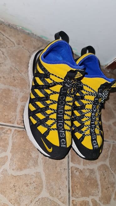 patike sa znakom n: Nike ACG React Terra Gobe patike – žuto/crna kombinacija sa plavim — 5