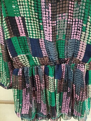 kosulja na jedno rame: Tunika, kupljena u Austriji. Vel. M/L, poliester. Dva puta obučena. Sa — 2