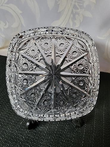 Food products: Bohemija nova kristal bombonijera tkz.kraljevski rad 70te.god — 3