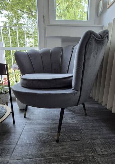 ikea kreveti za jednu osobu: Elegantna barselona fotelja u sivoj boji, školjkasti dizajn. - Oblik — 1