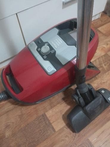 clatronic usisivac: Miele Blizzard CX1 CAT & DOG sa posudom je potpuno ispravan u — 1