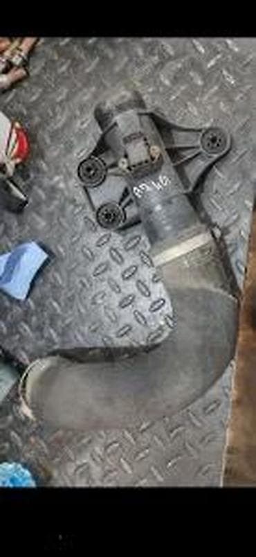 rolsue cena: AUDI A7 CEV I CREVO INTERKULERA 4G0145673R | Audi vw delovi zemun — 1