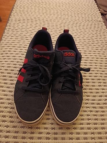 Adidas patike nove samo probane kupljene u Nemackoj Br 42 na lalafo.rs Adidas patike nove samo probane kupljene u Nemackoj Br 42