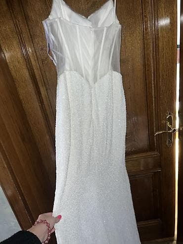 Ostala ženska odeća: Elegantna bela haljina na bretele, dužine do poda. - Kroj: uska — 4