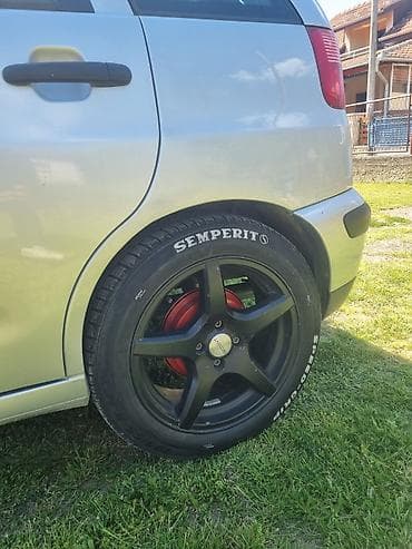 felne ili kapna: Alu felne 16" sa gumama – set 4 kom - Dizajn: 5 krakova, mat crna — 4