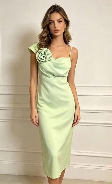 Haljine: Elegantna midi haljina na jedno rame sa 3D cvetom - Model — 8