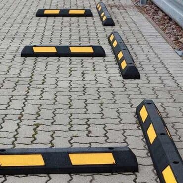 Donji delovi trenerke: Parking stoper dužine 85cm Širine 15cm Visine 10 cm Zaštitite svoj — 1