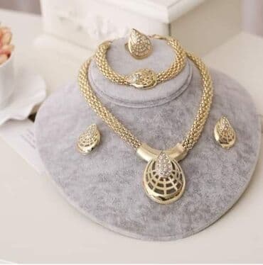 rajf za devojacko vece: Set: Crown, Earrings, Bracelet, Material: Pearl, Cubic zirconia, Stainless steel — 2