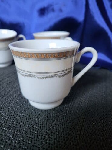 solje za caj: Soljice vintaz,nove za kafu Royal Windsor porcelan. Soljice komada 6 — 11