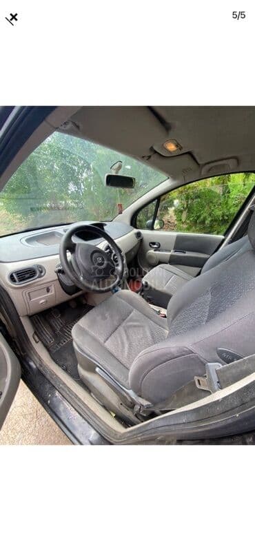 Vozila: Renault Modus: 1.5 l | 2005 г. 227000 km MPV Body Type — 5