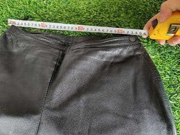 crni tek flis: M — 6