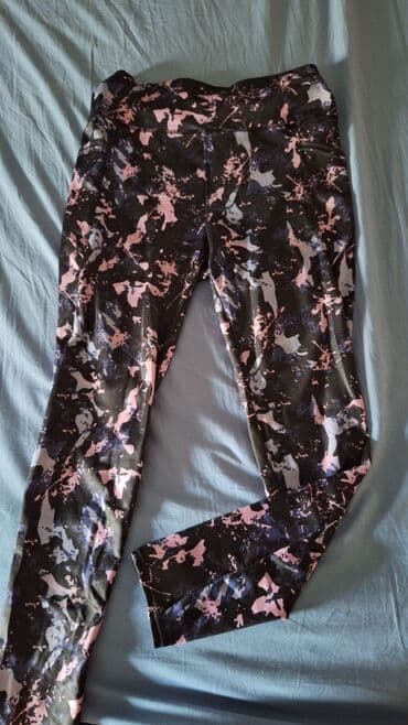 Leggings, Bike shorts: Helanke
Vel s m — 2