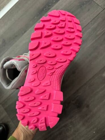 Other women's footwear: High boots, 37 — 4