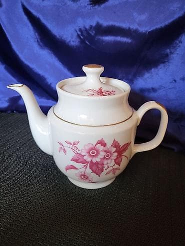 Bokal nov dowbisch ukrajinski porcelan 1960g +. Porcelanski