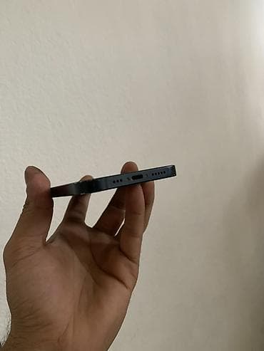 polovni risiveri za tv: Apple iPhone 13, crna boja. Iphone 13 5G Sve ispravno ima tragove — 4