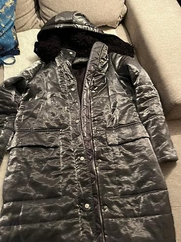 Duga zimska jakna s kapuljačom – tamno siva/metalik nijansa -