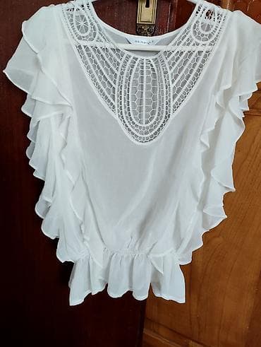 parka na sirine: Ženska bluza SERPİL - Boja: bela - Model: romantična bluza bez rukava — 2