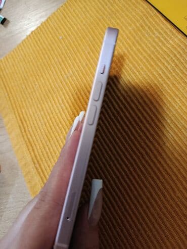 slušalice sa mačjim ušima: Apple iPhone iPhone 15, 128 GB, Roze — 3