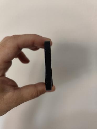 iphone 12 mini oglasi: Iphone 12 mini icloud free i sim free sa 64gb memorije. Stavljena nova — 5