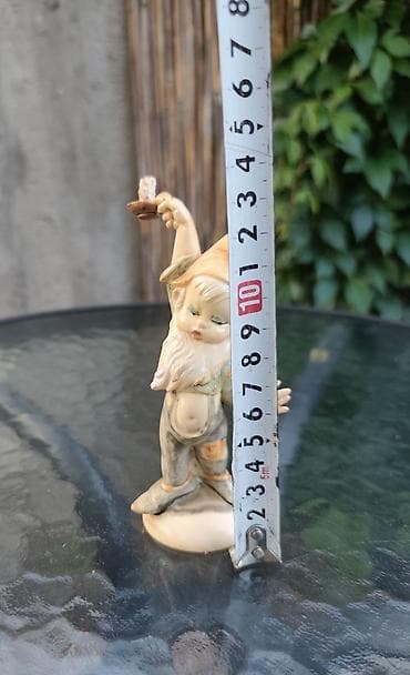 berghome line: Porcelanska figurica patuljka sa svećnjakom - Materijal — 3